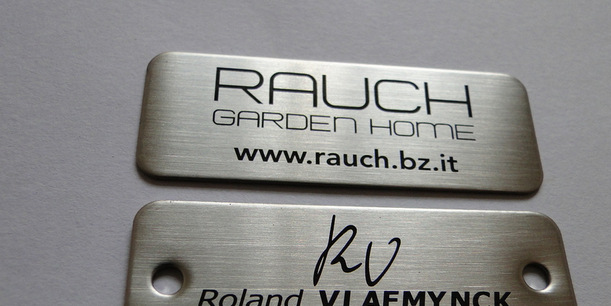 廠家供應【蝕刻金屬標牌】不銹鋼家私銘板 腐蝕銘牌家具門業logo,